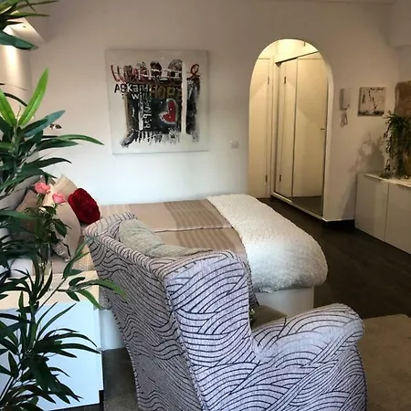 La Perla Appartement *